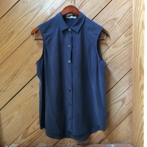 Everlane silk sleeveless button down top!